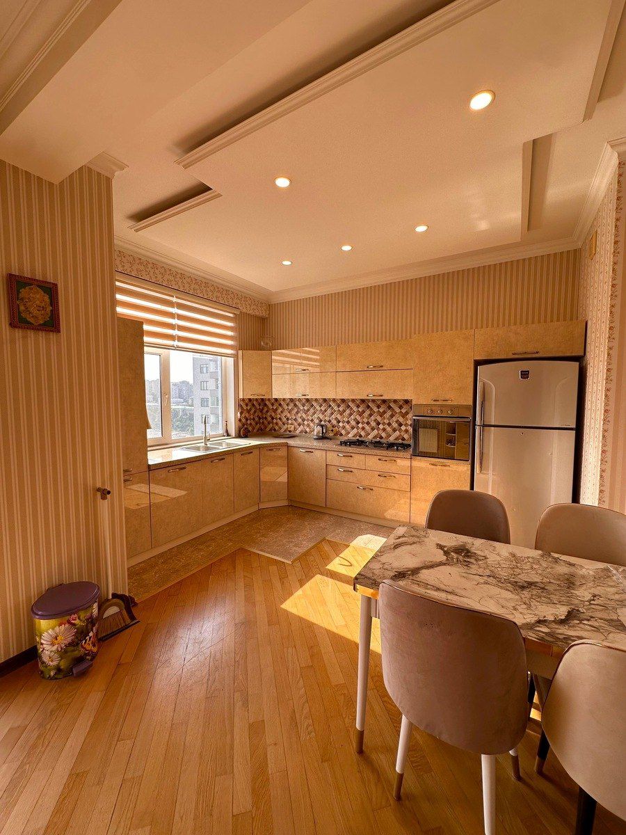 Satılır 4 otaqlı yeni tikili 165 m² — Mənzil, Bakı (9)
