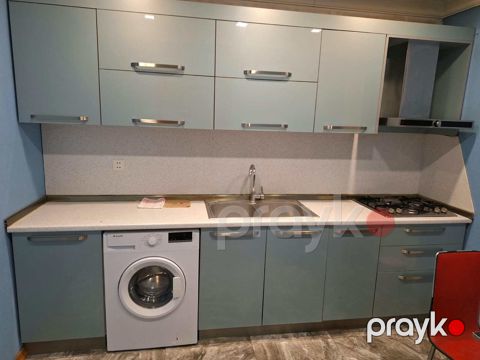 İcarəyə verilir 3 otaqlı köhnə tikili 80 m²