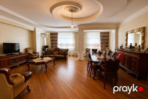 Satılır 5 otaqlı yeni tikili 210 m²