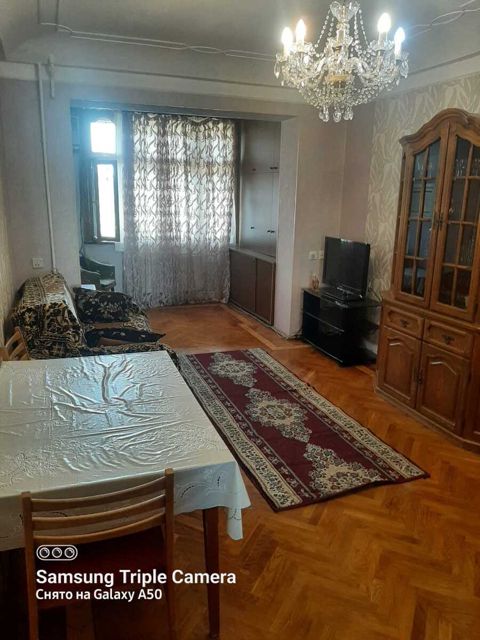 İcarəyə verilir 3 otaqlı köhnə tikili 75 m² — Bakı