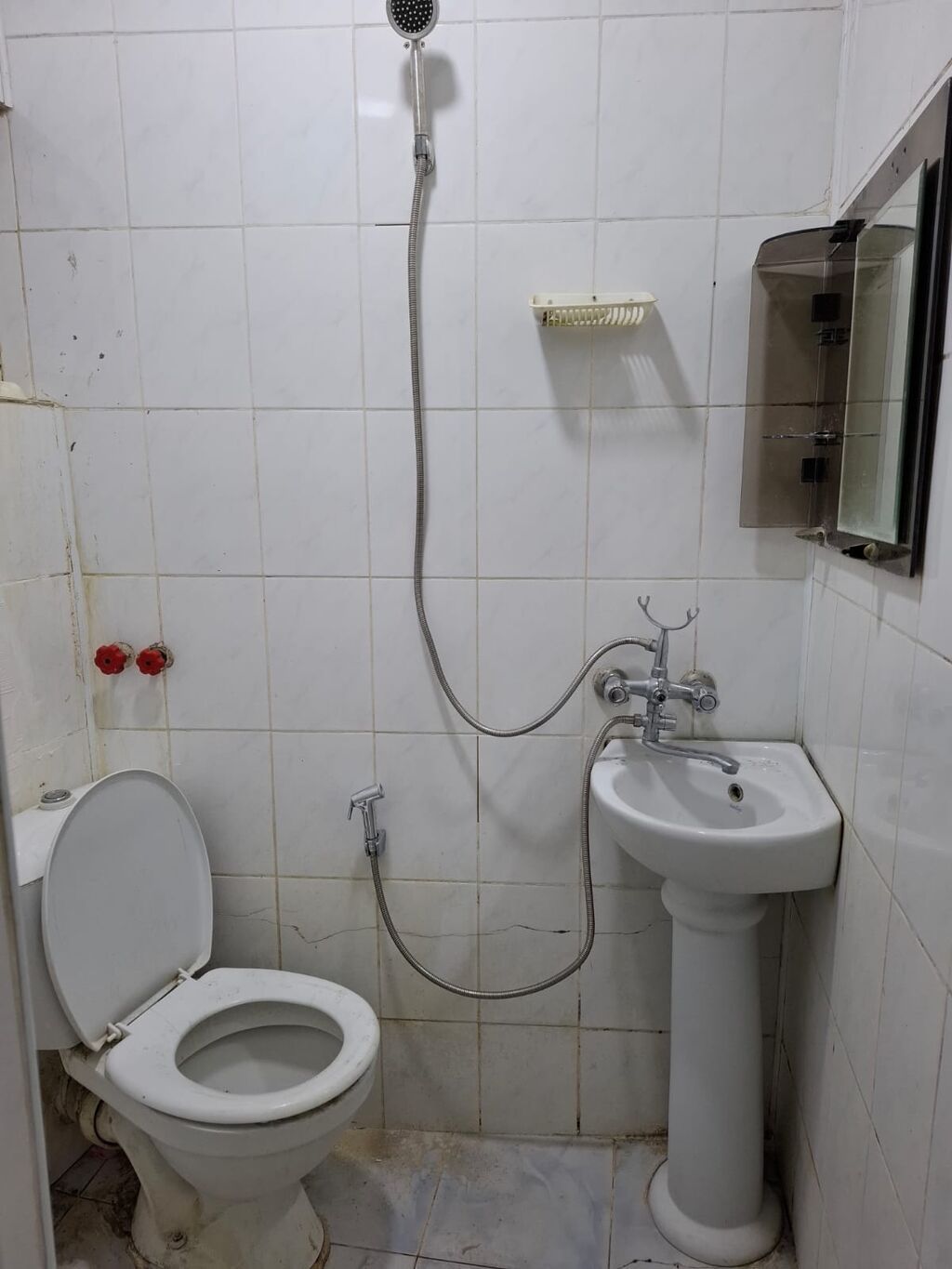 Nermanov da Zefer hosbitalin yaninda 2 otaqli adelni heyet evi kiraye — Daşınmaz əmlak, Bakı (7)