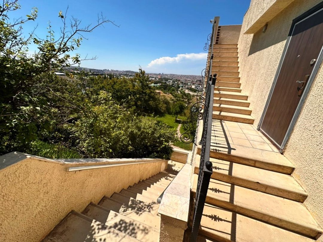 Satılır 5 otaqlı həyət evi/bağ evi 200 m² — Ev, villa, Bakı (3)