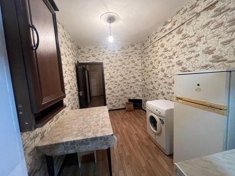 Satılır 3 otaqlı köhnə tikili 65 m² — Bakı