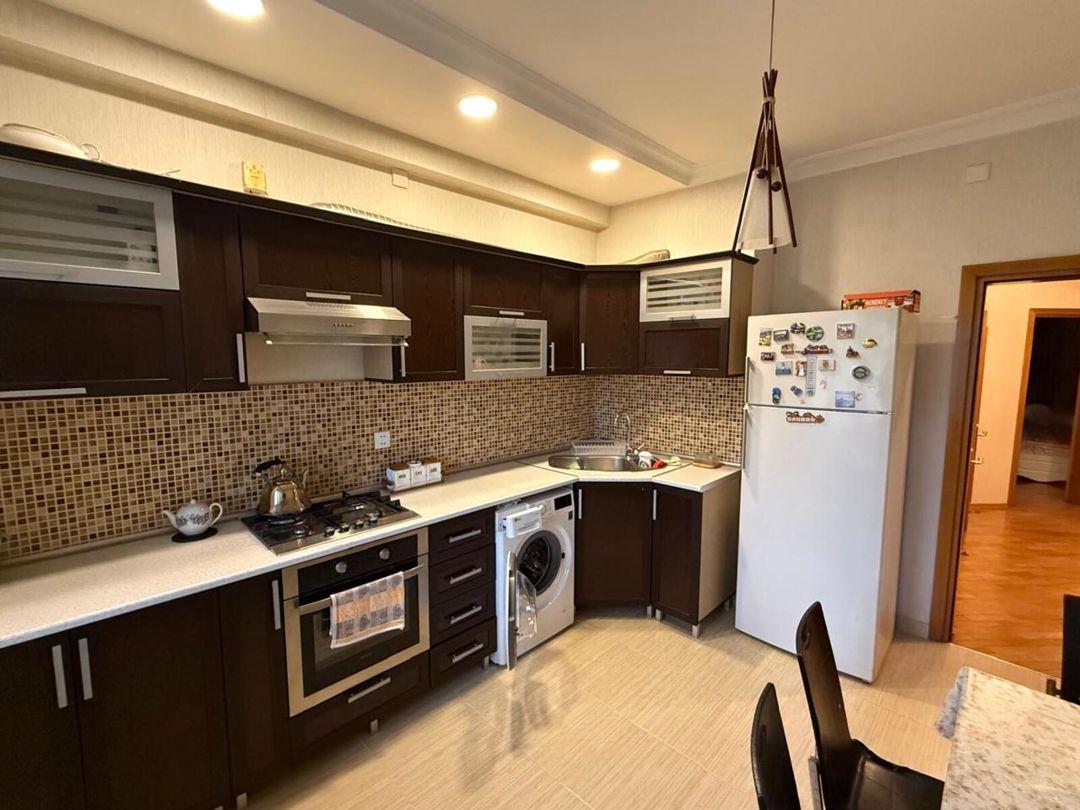 İcarəyə verilir 3 otaqlı yeni tikili 100 m² — Mənzil, Bakı (9)