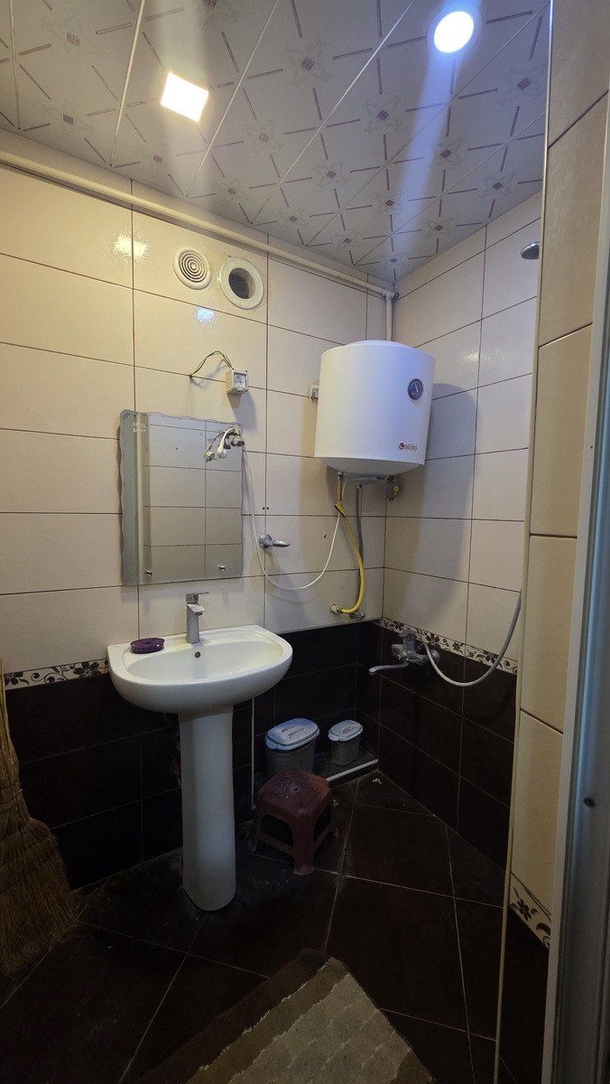 İcarəyə verilir 2 otaqlı köhnə tikili 47 m² — Mənzil, Bakı (6)