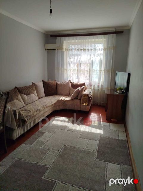 Satılır 2 otaqlı köhnə tikili 65 m²