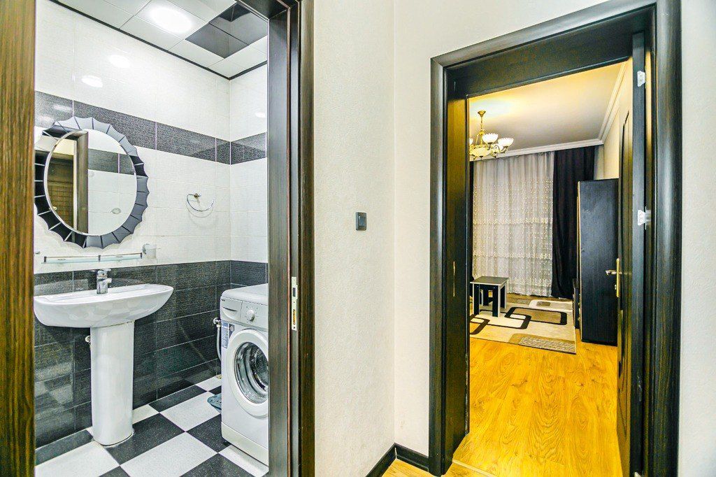 İcarəyə verilir 2 otaqlı köhnə tikili 75 m² — Mənzil, Bakı (2)