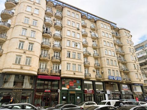 Satılır 3 otaqlı yeni tikili 150 m² — Bakı