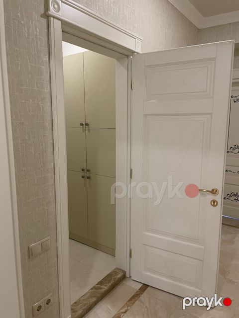 İcarəyə verilir 6 otaqlı yeni tikili 250 m²
