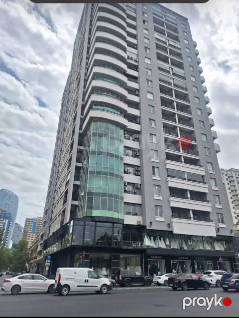 Satılır 3 otaqlı yeni tikili 210 m²