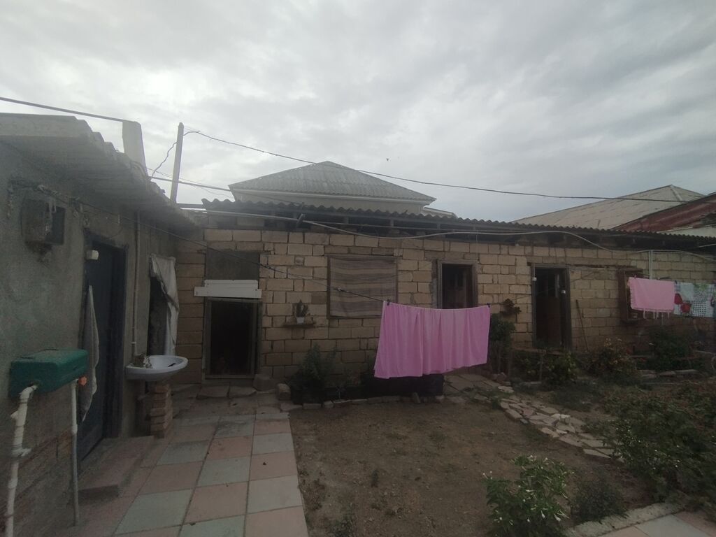 Həyətyanı sahəsi olan yaşayış evi - Darvazalı, hasarlı torpaq sahəsi — Daşınmaz əmlak, Salyan (2)