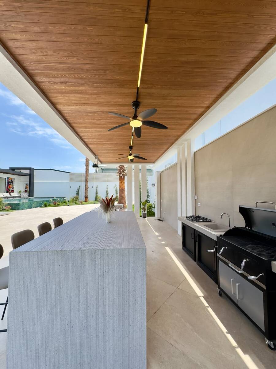 Satılır 5 otaqlı həyət evi/bağ evi 350 m² — Ev, villa, Bakı (11)