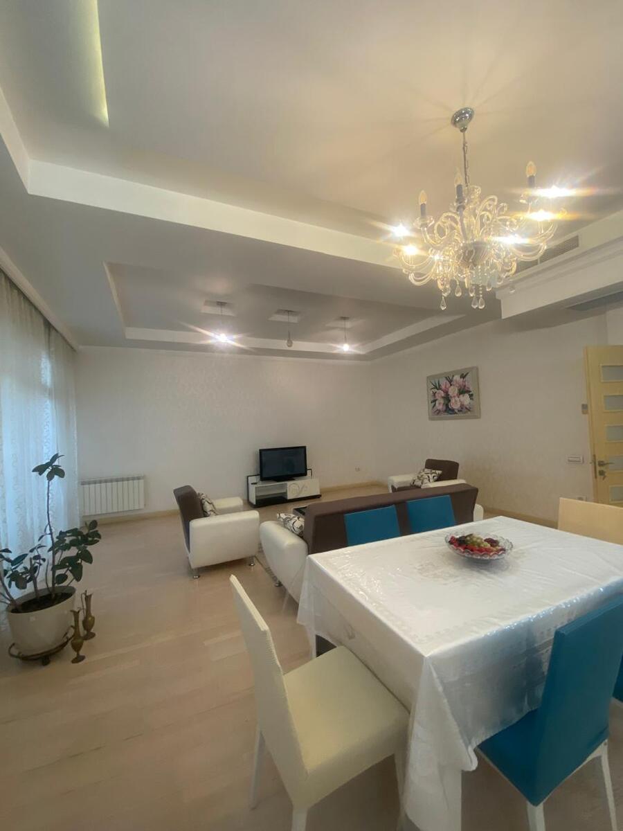 İcarəyə verilir 4 otaqlı yeni tikili 240 m² — Mənzil, Bakı (7)