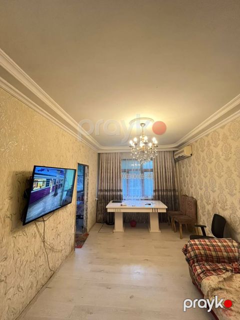 Satılır 3 otaqlı köhnə tikili 70 m²