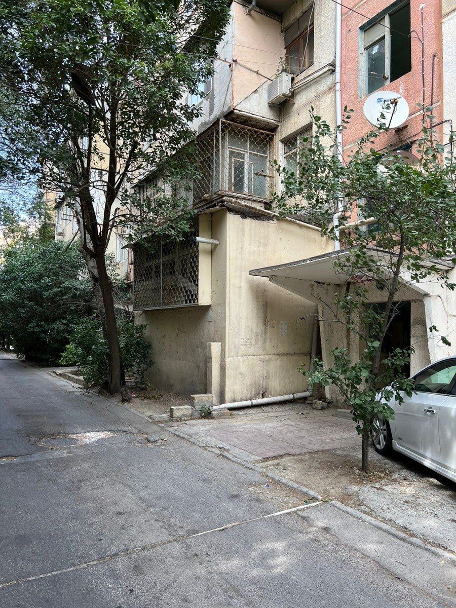 Satılır 2 otaqlı köhnə tikili 65 m² — Mənzil, Bakı