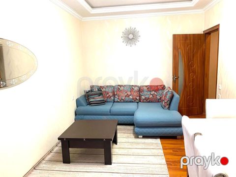 Satılır 2 otaqlı köhnə tikili 65 m² — Bakı