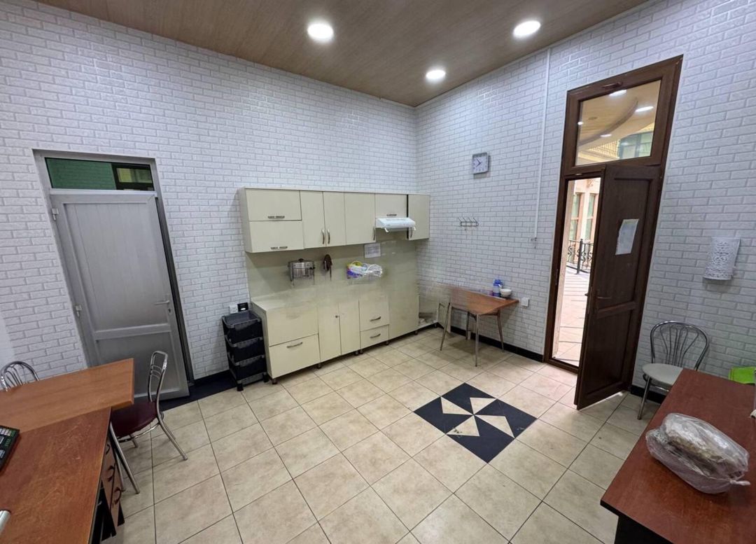 İcarəyə verilir 14 otaqlı həyət evi/bağ evi 900 m² — Ev, villa, Bakı (6)
