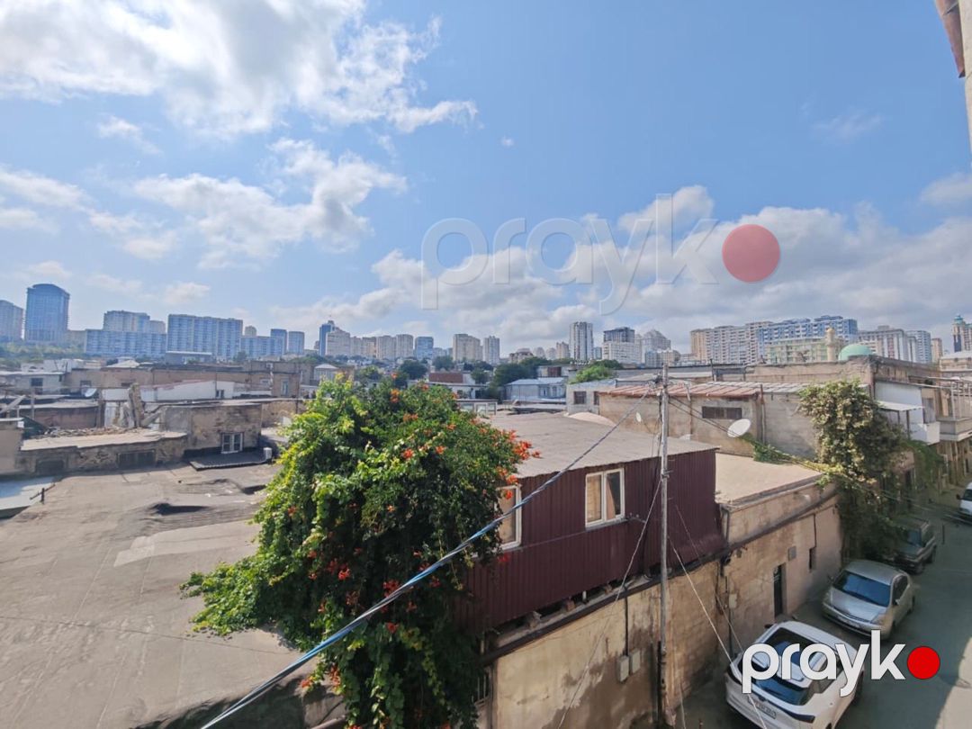 İcarəyə verilir 2 otaqlı köhnə tikili 90 m² — Mənzil, Bakı