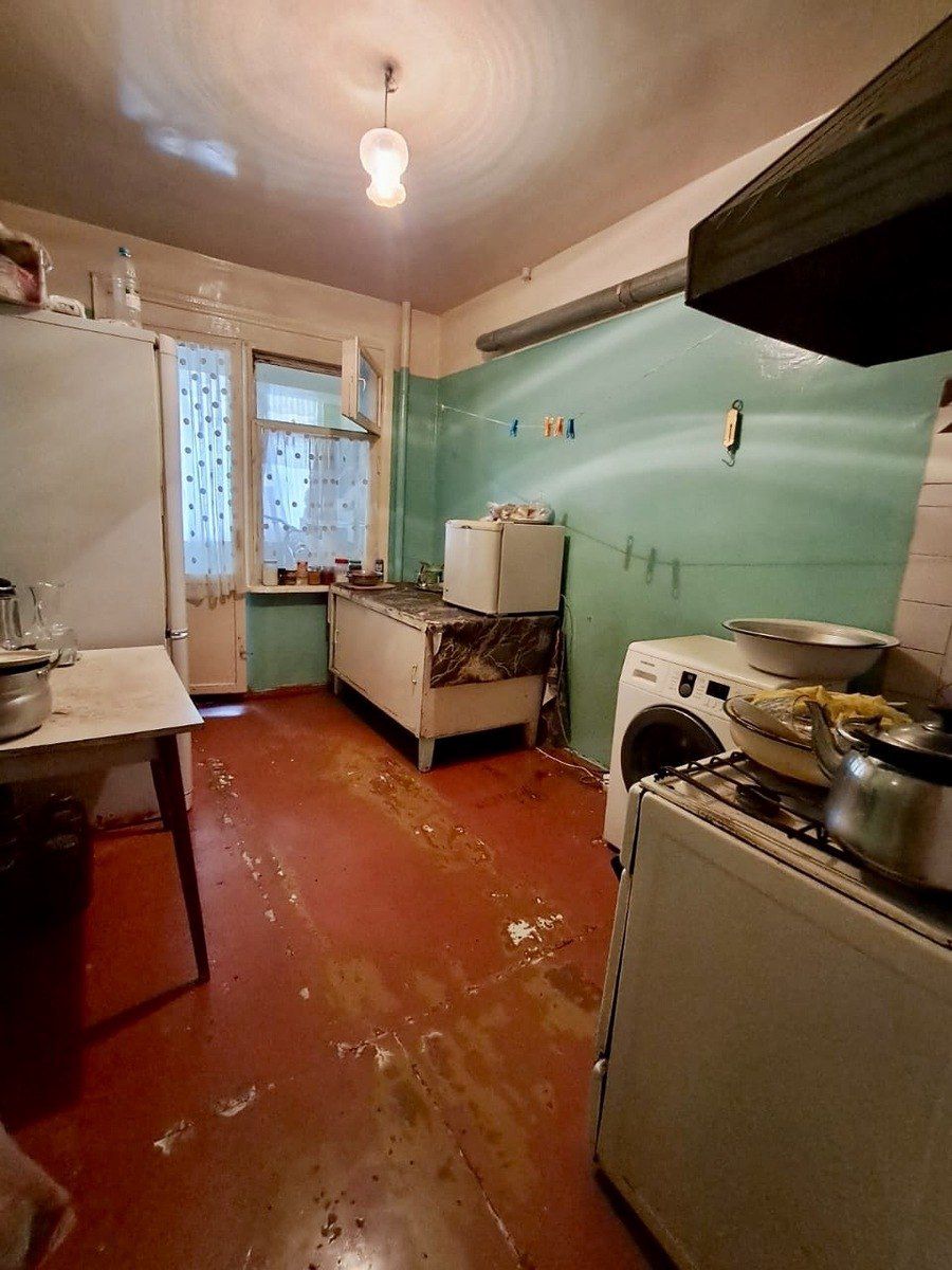 Satılır 4 otaqlı köhnə tikili 100 m² — Mənzil, Bakı (3)