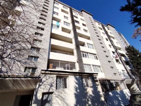 Satılır 2 otaqlı köhnə tikili 65 m² — Bakı