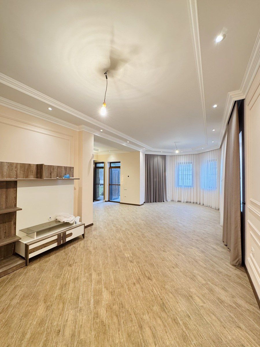 Satılır 5 otaqlı həyət evi/bağ evi 300 m² — Ev, villa, Bakı (12)