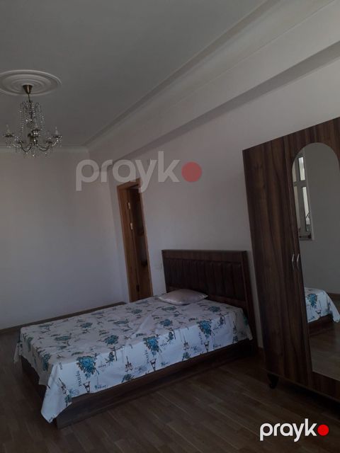 İcarəyə verilir 3 otaqlı yeni tikili 120 m²