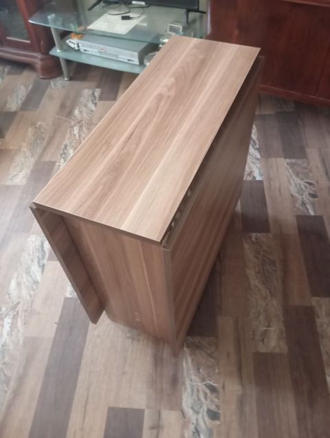 Yığcam açılıb-bağlanan masa - Material: ağac teksturalı laminat/MDF — Xırdalan