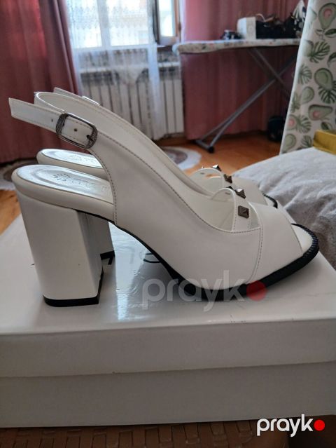 Merlin Shoes qadın açıq burunlu sandal yenidir 37 olcu geyinilmeyib — Xırdalan