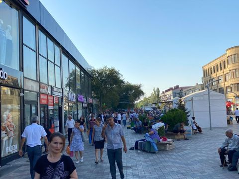 Satılır obyekt 650 m² — Bakı