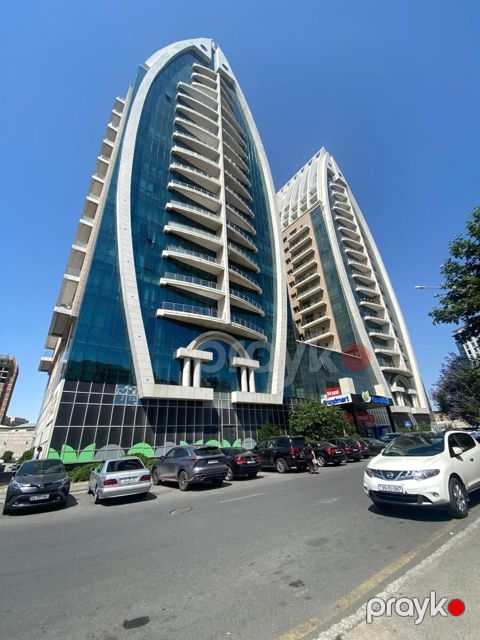 Satılır 4 otaqlı yeni tikili 185 m²
