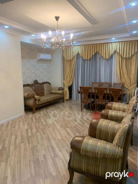 İcarəyə verilir 3 otaqlı yeni tikili 110 m²