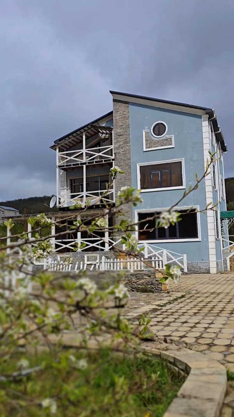 Satılır 5 otaqlı həyət evi/bağ evi 300 m² — Quba