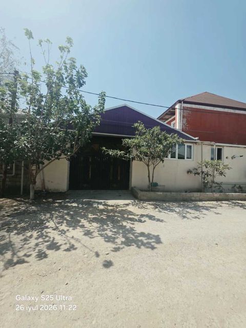 Satılır 6 otaqlı həyət evi/bağ evi 200 m² — Bakı