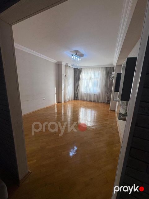 Satılır 3 otaqlı yeni tikili 90 m²
