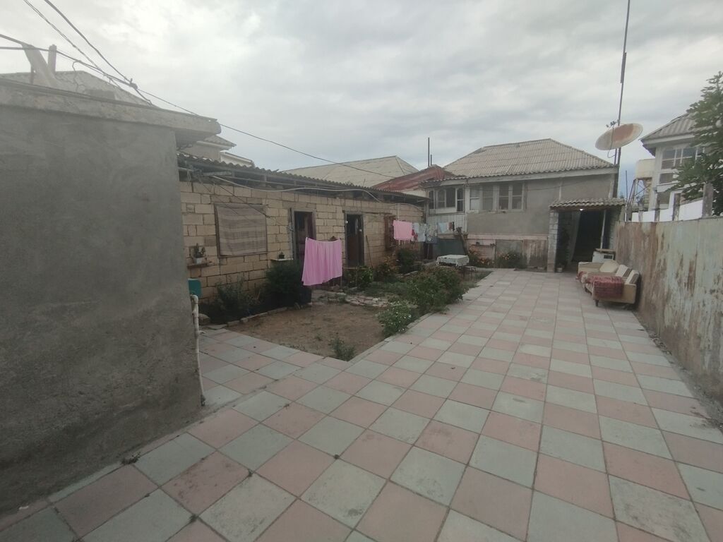 Həyətyanı sahəsi olan yaşayış evi - Darvazalı, hasarlı torpaq sahəsi — Daşınmaz əmlak, Salyan (3)