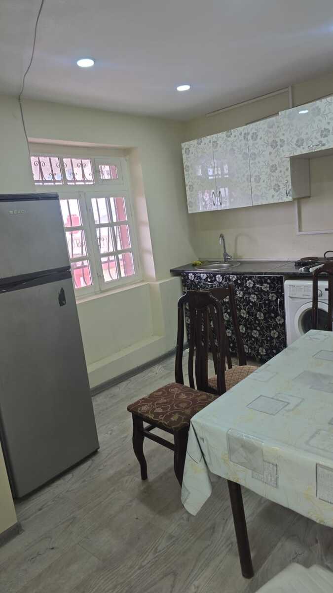 İcarəyə verilir 2 otaqlı köhnə tikili 95 m² — Mənzil, Bakı (9)