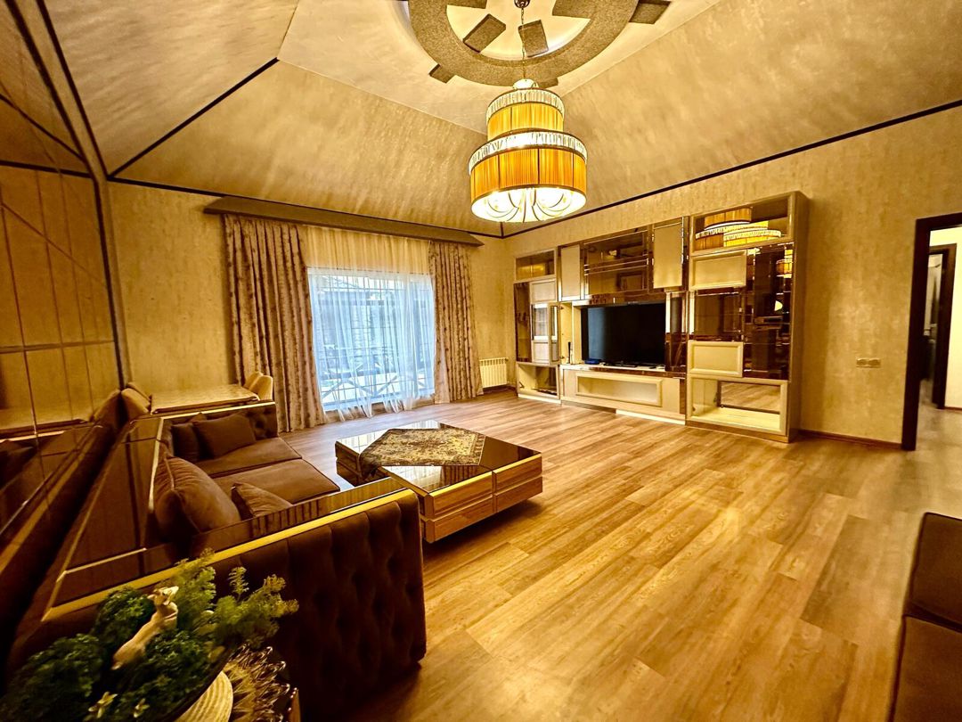 Satılır 4 otaqlı həyət evi/bağ evi 220 m² — Ev, villa, Bakı (8)