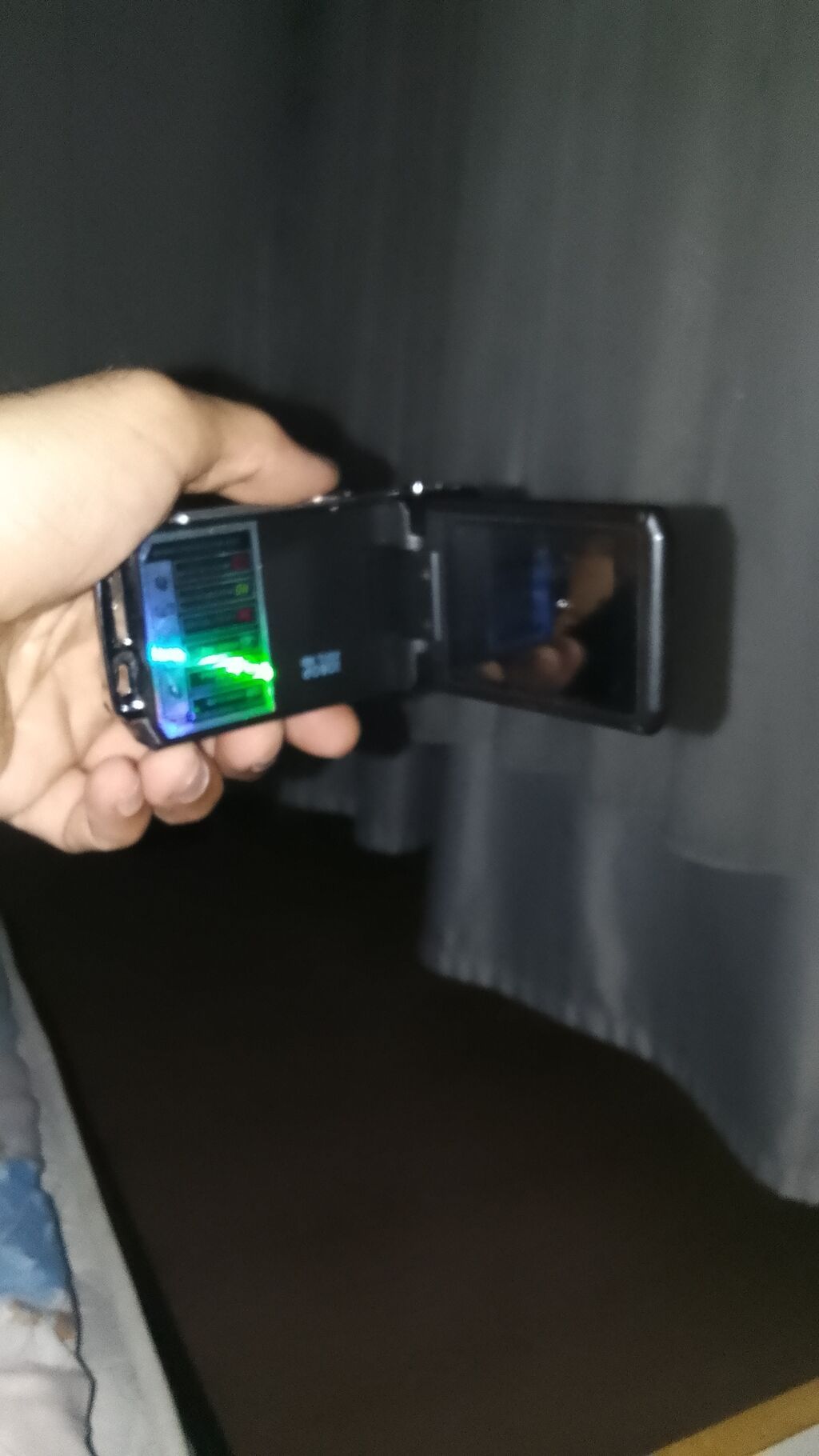 HD Video Kamera (açılan ekranlı) - Portativ, əl ilə tutulan video — Elektronika, Qobu (2)