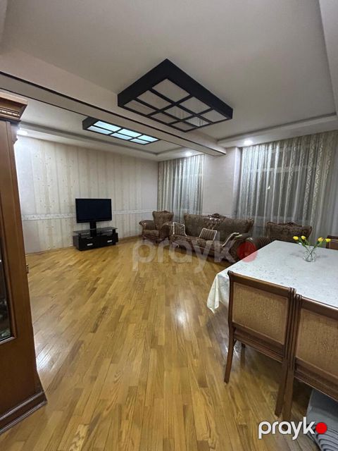 Satılır 3 otaqlı yeni tikili 125 m²