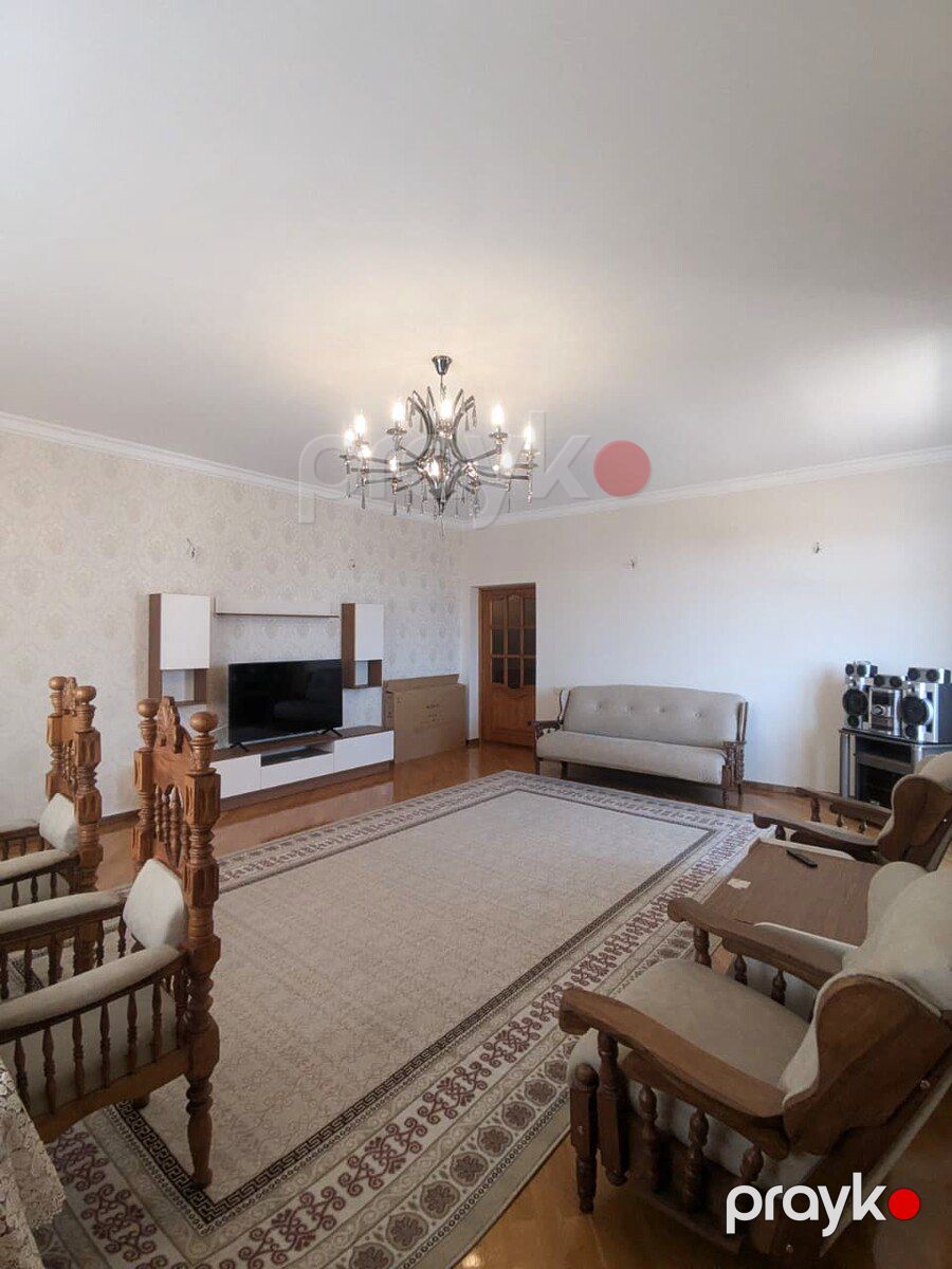 İcarəyə verilir 4 otaqlı yeni tikili 220 m² — Mənzil, Bakı (9)