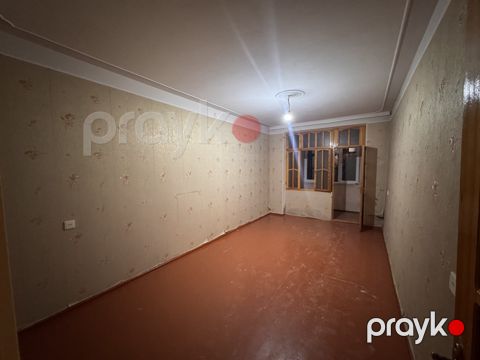 Satılır 3 otaqlı köhnə tikili 70 m²
