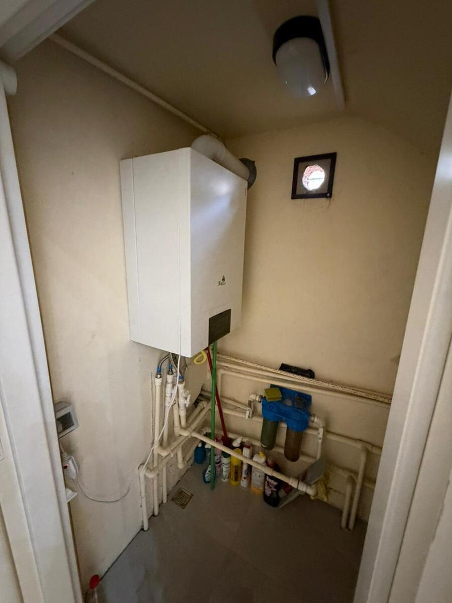 Satılır 4 otaqlı köhnə tikili 213 m² — Mənzil, Bakı (9)