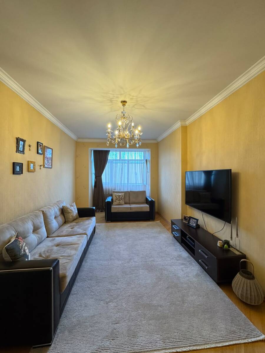 Satılır 4 otaqlı köhnə tikili 98 m² — Mənzil, Bakı