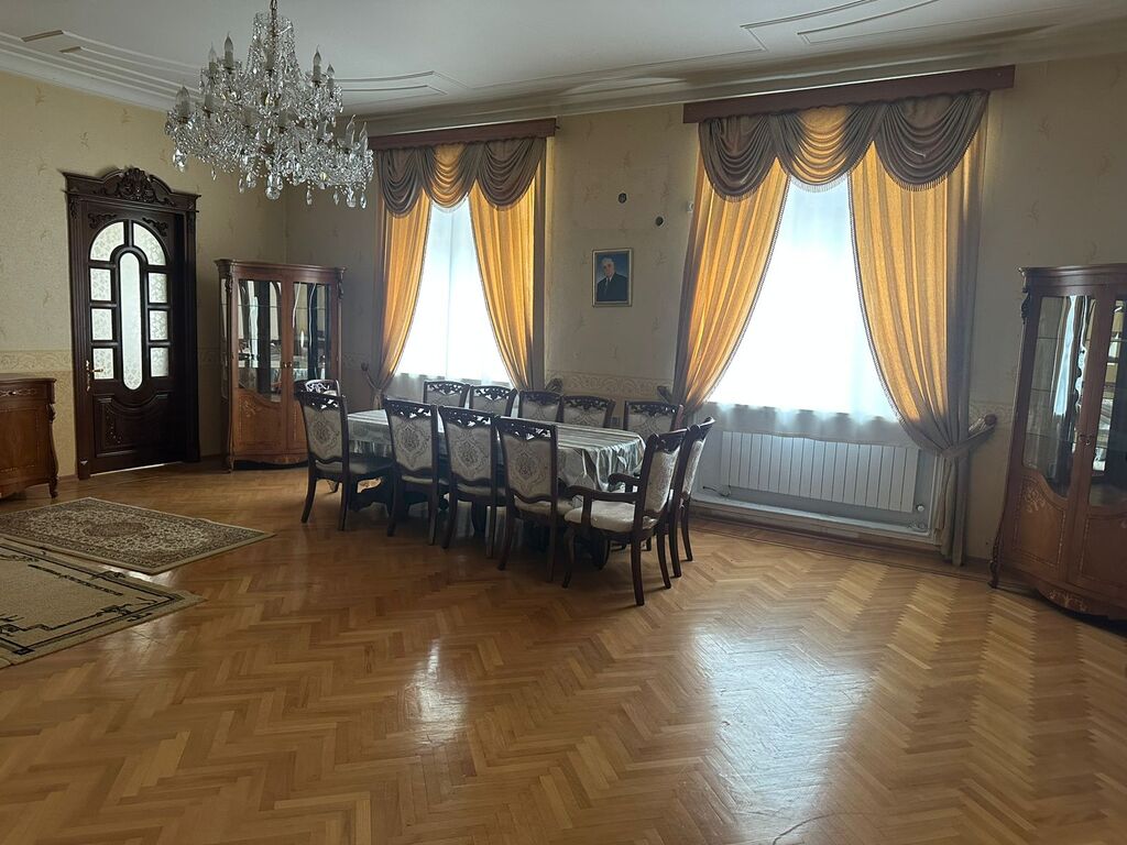 Satılır 7 otaqlı həyət evi/bağ evi 650 m² — Ev, villa, Bakı (2)