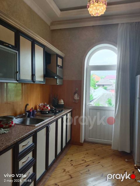 Satılır 8 otaqlı həyət evi/bağ evi 280 m²
