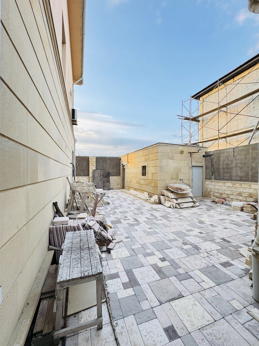 Satılır 5 otaqlı həyət evi/bağ evi 300 m² — Ev, villa, Bakı (8)