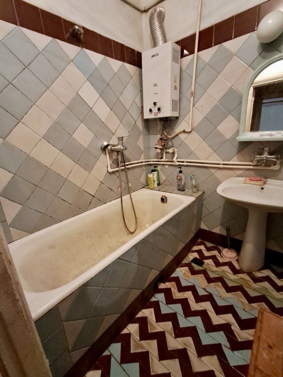 Satılır 4 otaqlı köhnə tikili 100 m² — Mənzil, Bakı (10)