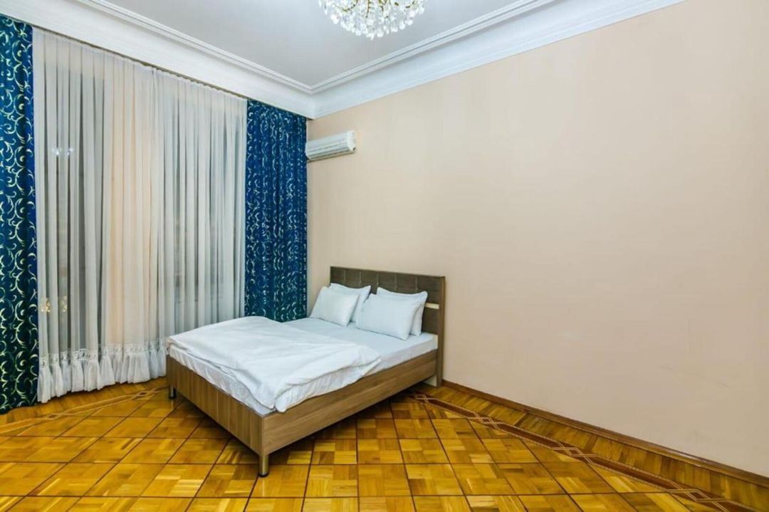 Satılır 5 otaqlı köhnə tikili 320 m² — Mənzil, Bakı (7)