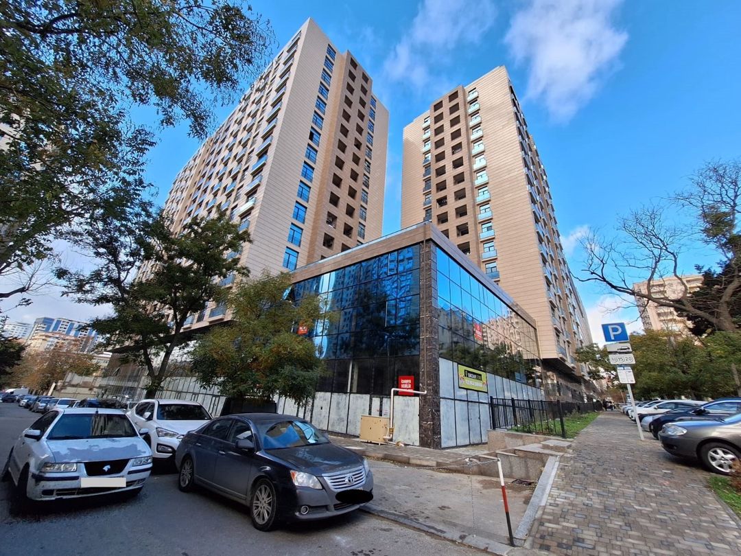 Satılır 4 otaqlı yeni tikili 150 m² — Mənzil, Bakı (2)