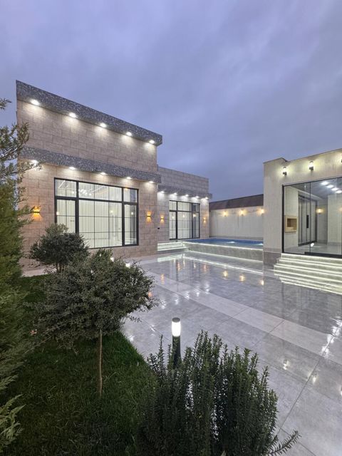 Satılır 4 otaqlı həyət evi/bağ evi 180 m² — Bakı
